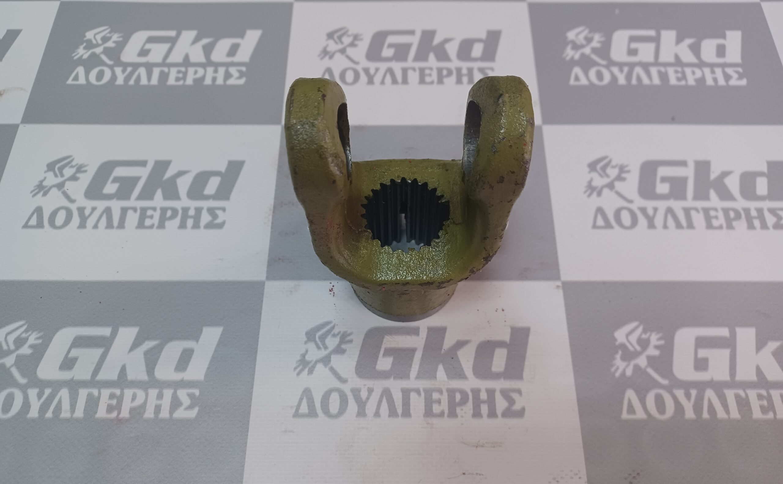 ΔΙΧΑΛΟ ΜΕ ΚΑΡΡΕ Ν.Τ. ΑΡ730